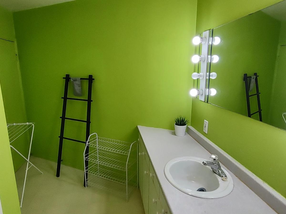 Welcome To Airbnb Saint-Jean-sur-Richelieu Eksteriør bilde