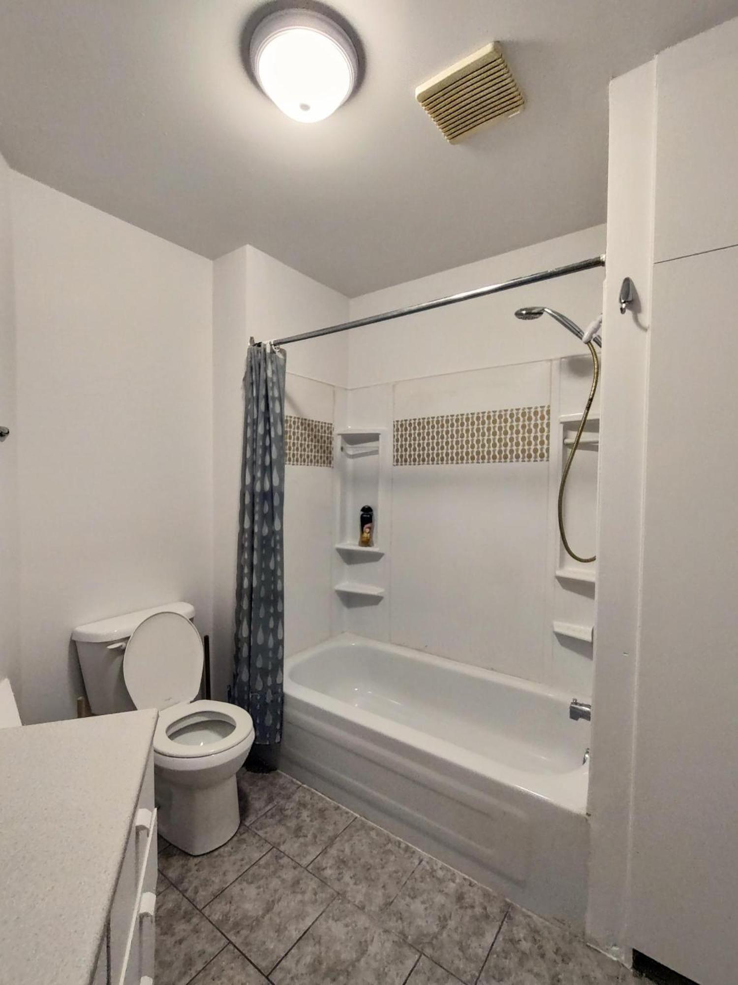 Welcome To Airbnb Saint-Jean-sur-Richelieu Eksteriør bilde