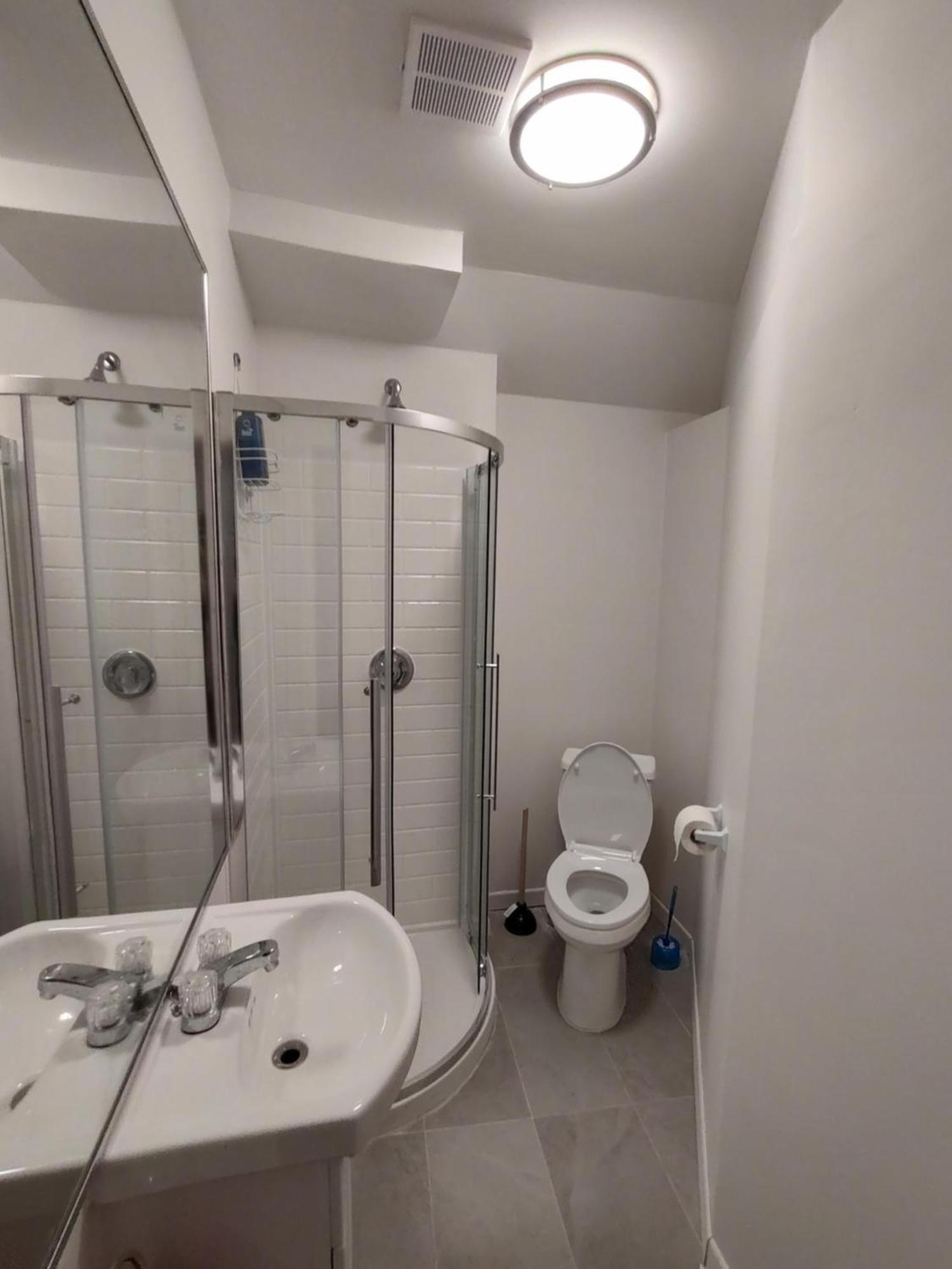 Welcome To Airbnb Saint-Jean-sur-Richelieu Eksteriør bilde