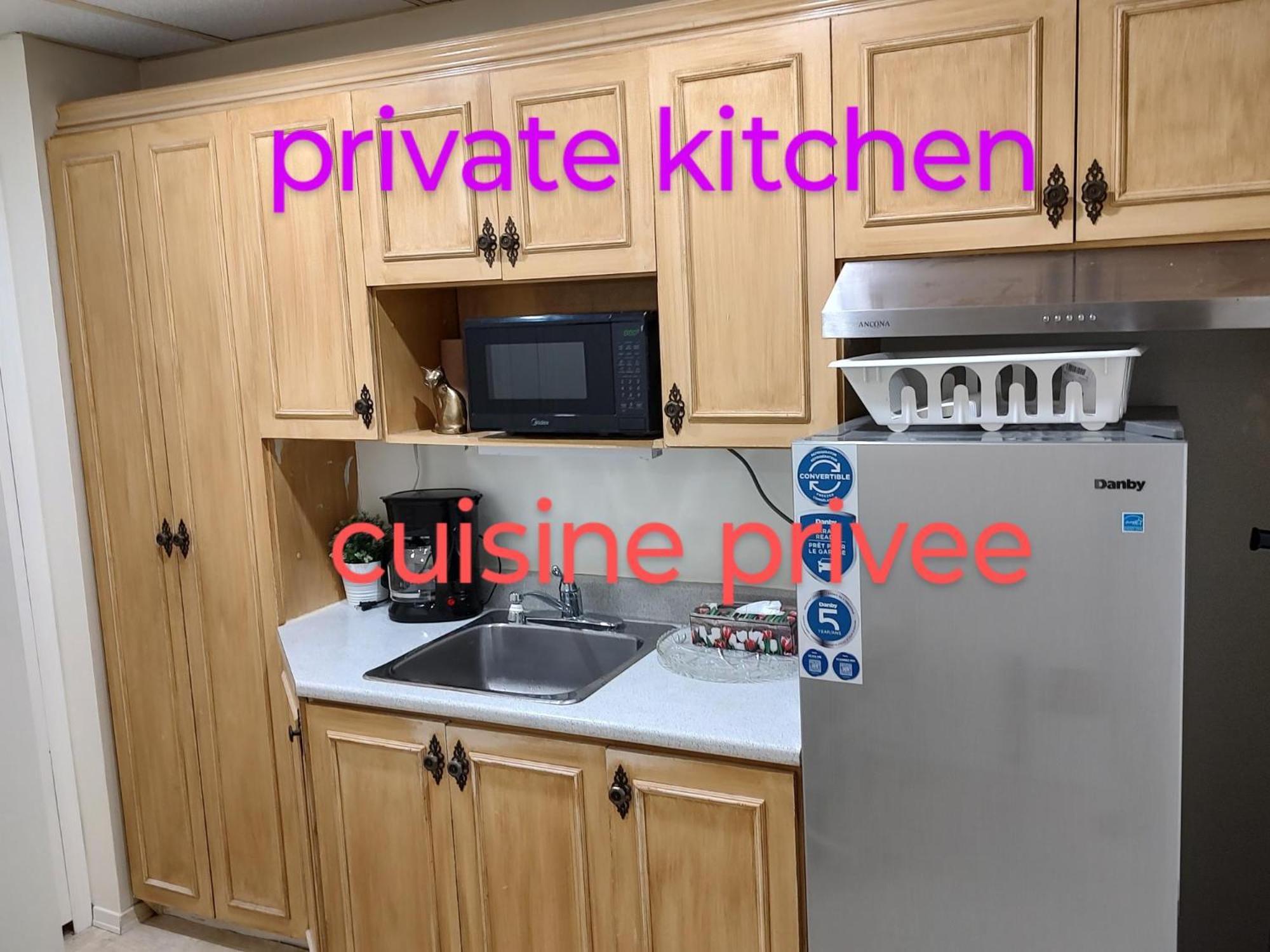 Welcome To Airbnb Saint-Jean-sur-Richelieu Rom bilde