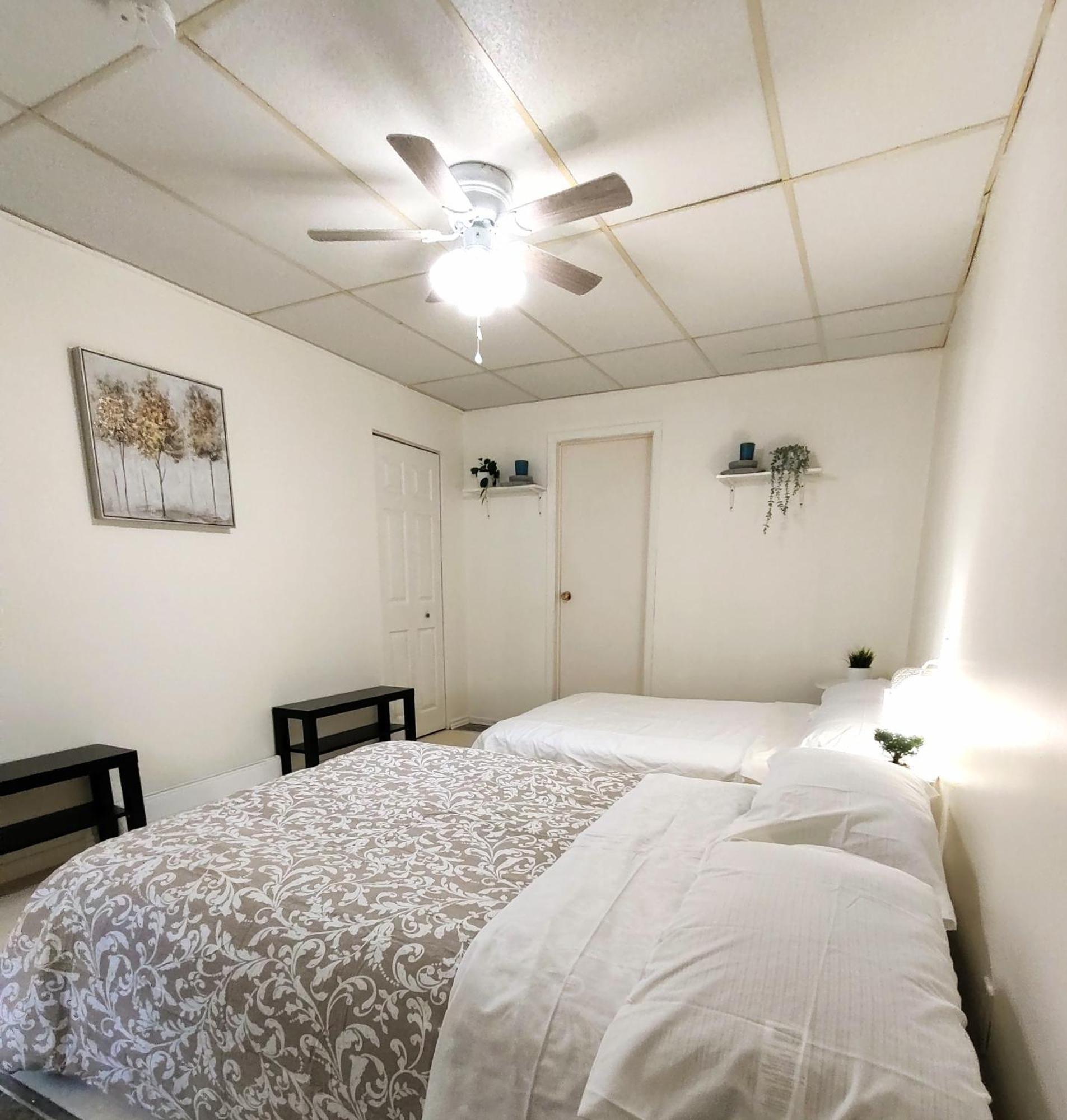 Welcome To Airbnb Saint-Jean-sur-Richelieu Rom bilde