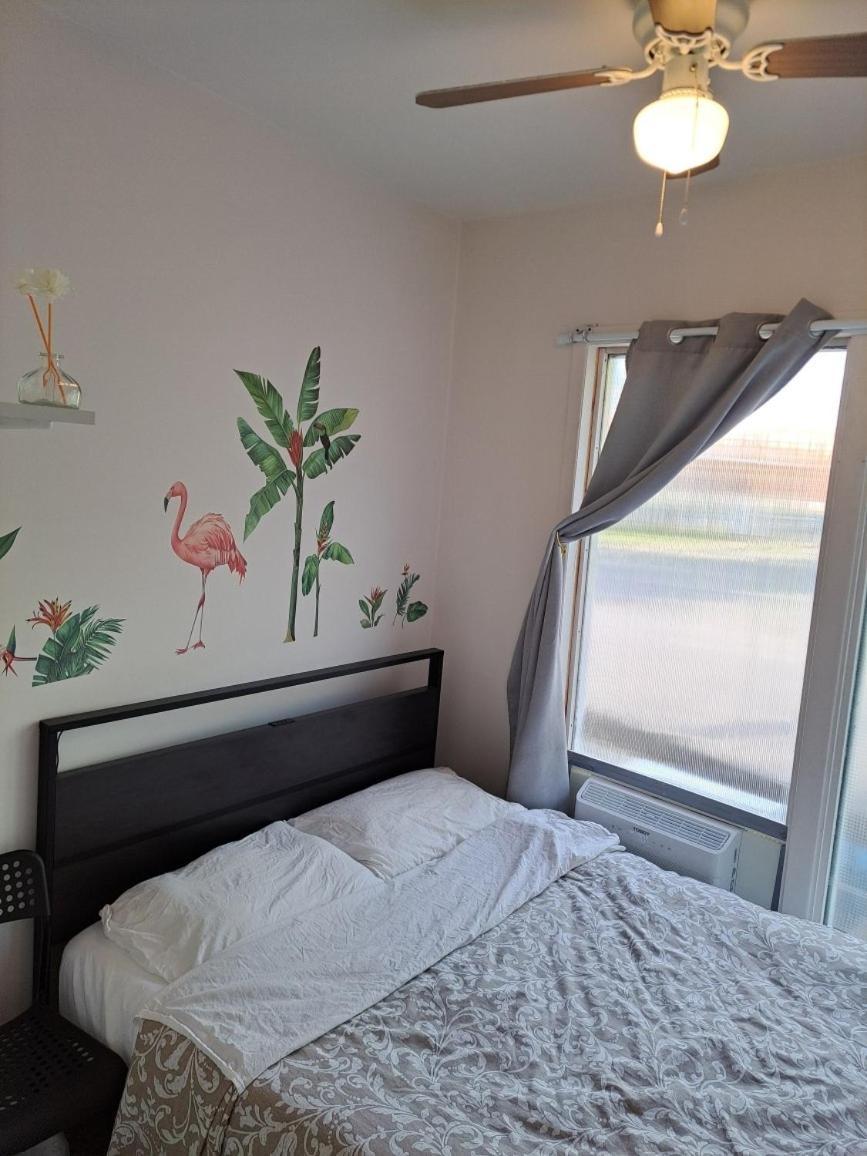 Welcome To Airbnb Saint-Jean-sur-Richelieu Rom bilde