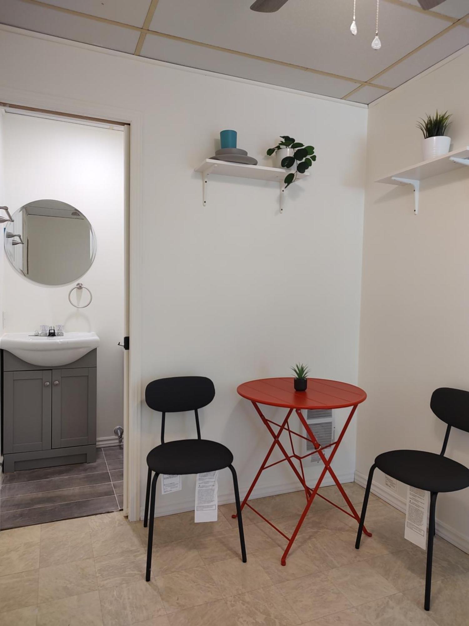 Welcome To Airbnb Saint-Jean-sur-Richelieu Rom bilde